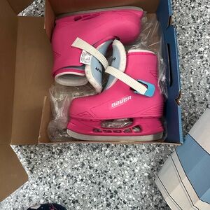 Bauer Bright Pink Skates